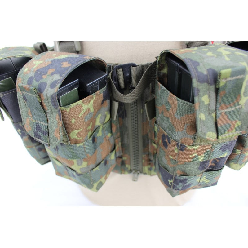 Nonmodularer Split Front Chest Rig - Flecktarn