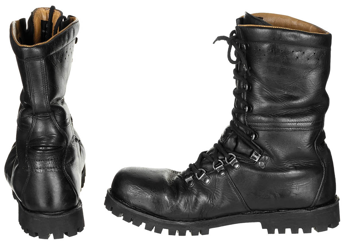 Österr. BH Kampfstiefel, gebr., "SOHLE NEU"
