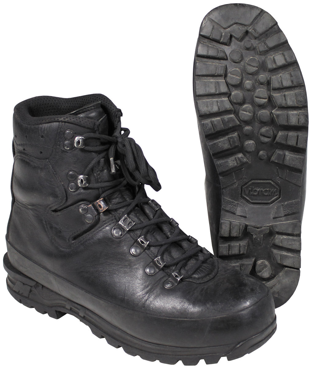 BW Bergschuh, gefüttert, schwarz, gebr., II Wahl