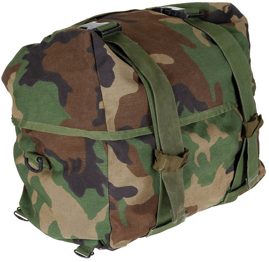 US Schlafsacktragesystem, "MOLLE II", woodland, gebr.