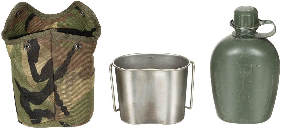 Holl. Feldflasche, Stoffbezug, NL tarn, Trinkbecher, gebr.