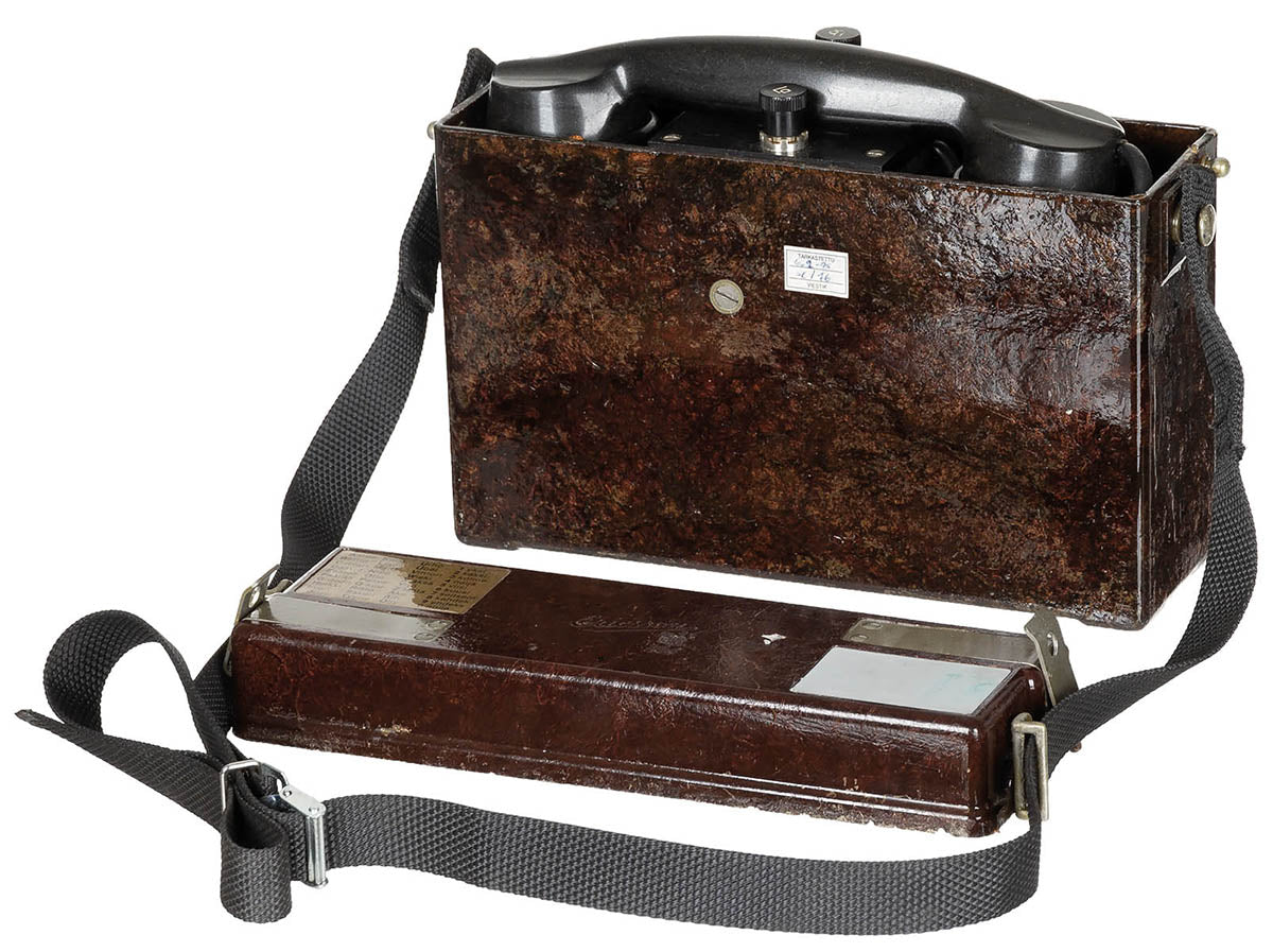 Finn. Feldtelefon, "Ericsson", gebr., TOP ZUSTAND