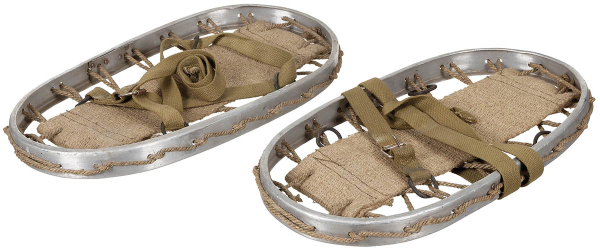 Ital. Schneeschuhe, mit Riemen, gebr.